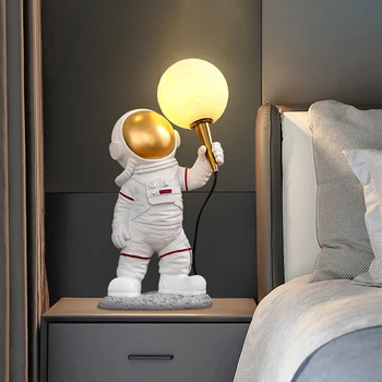 Mali astronaut dječak lampe spavaća soba Dekoracija Stola zaštita očiju dječji lunar stolni ukras astronaut lampa